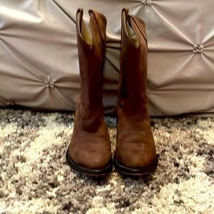Barely worn cowgirl boots brown with pink bottom